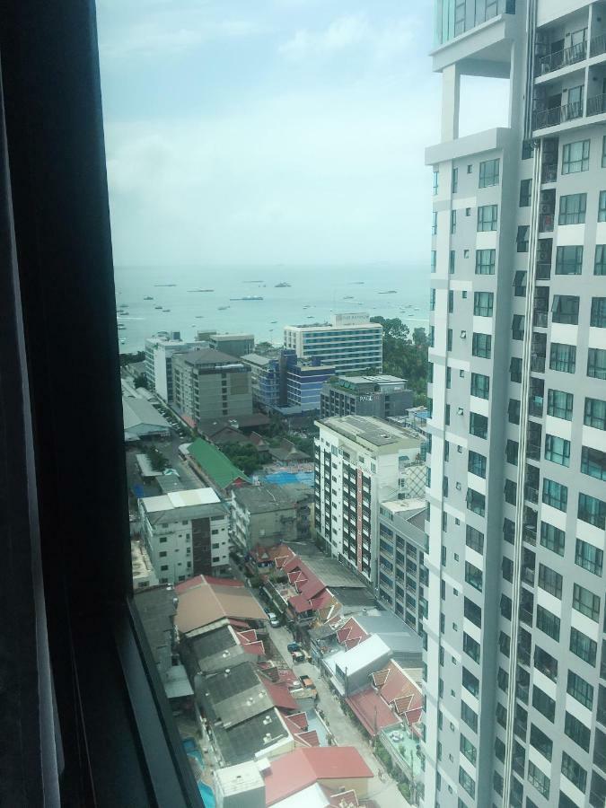 The Base Condo Pattaya Buitenkant foto