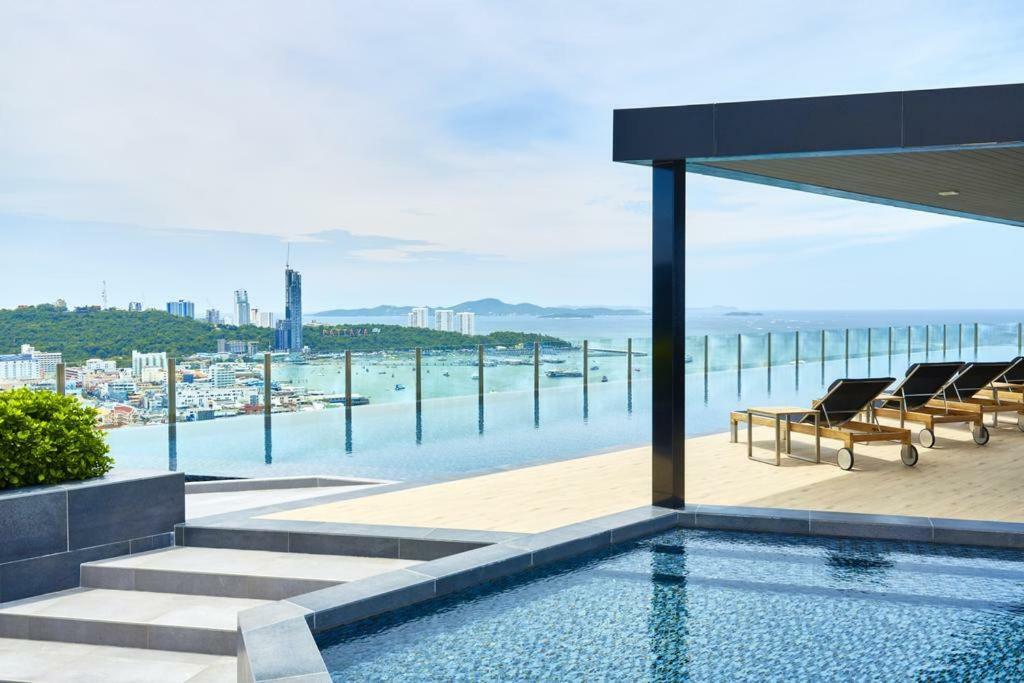 The Base Condo Pattaya Buitenkant foto